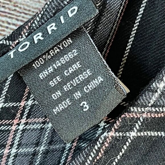 Torrid Black Plaid Babydoll Scoop Neck Tunic Sz 3/3X - Picture 4 of 5